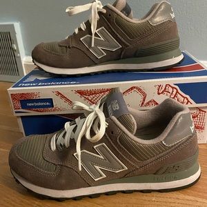 Women’s New Balance 574s